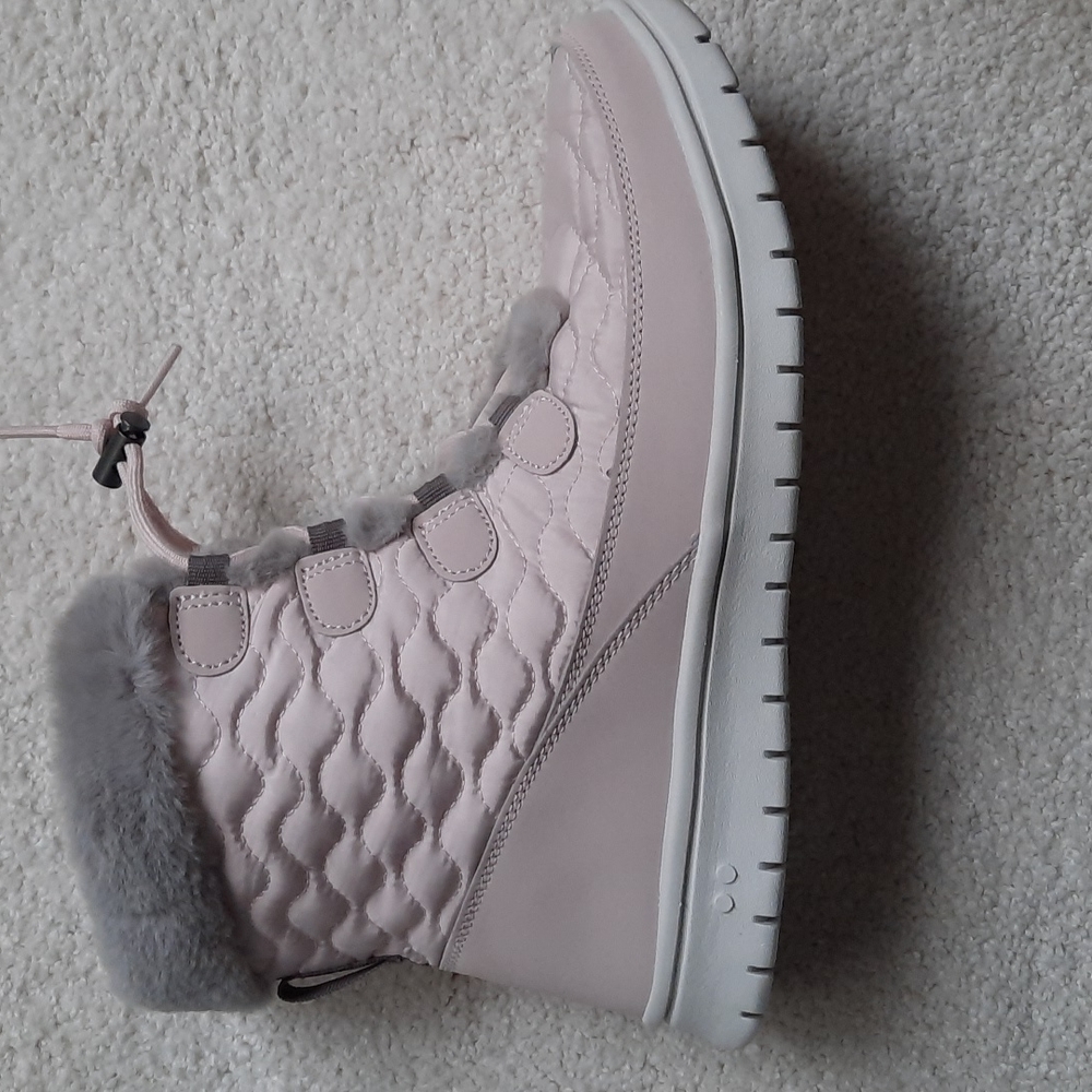 3. Ryka Snow Bound Women's Boots - Picture 3 of 11